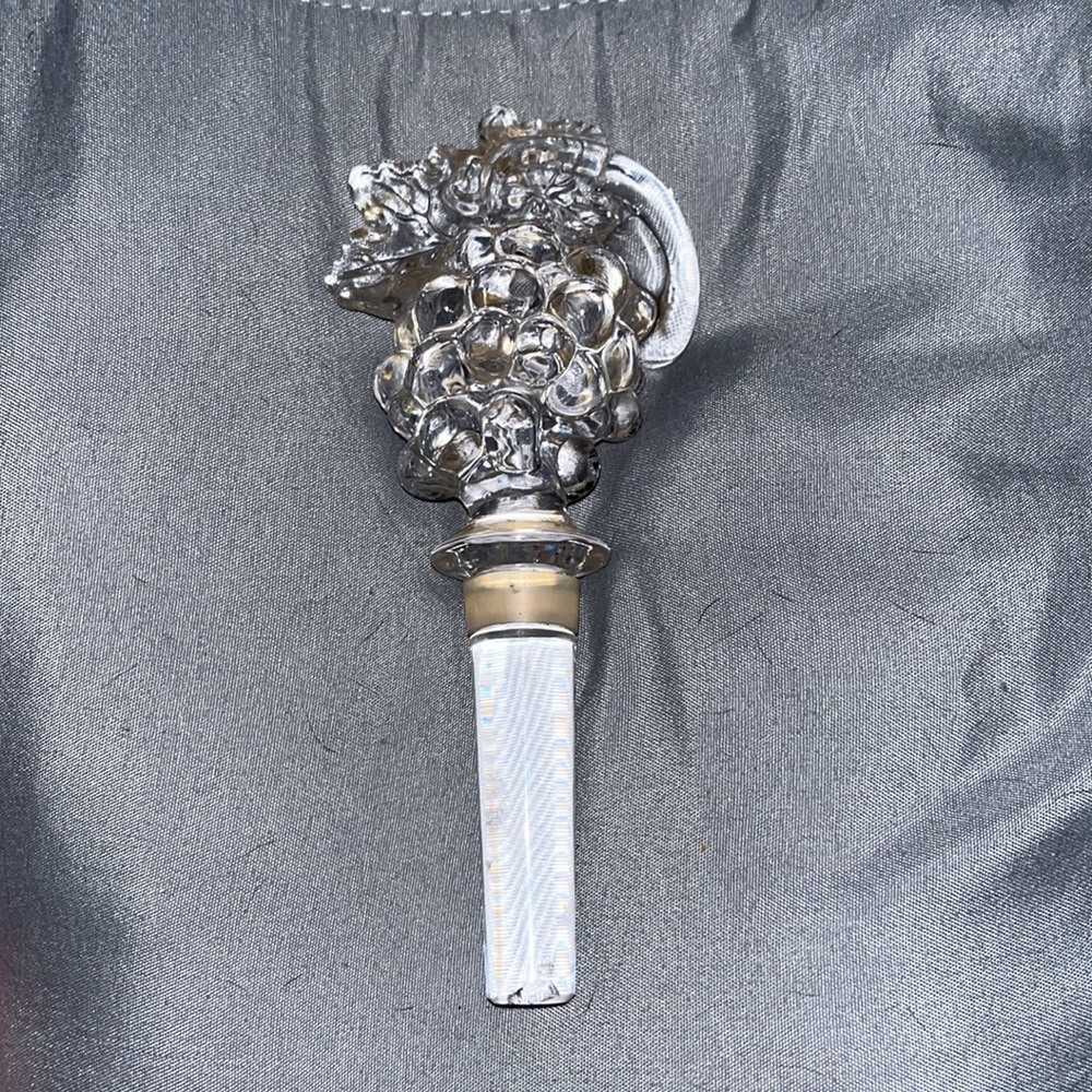 Glass Decorative Wine Stopper